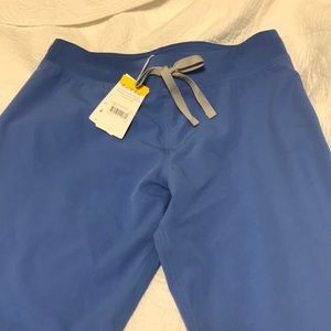 Figs petite small Livingston petite scrub pants